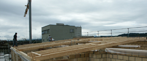 Baustelle mit Holzdecke